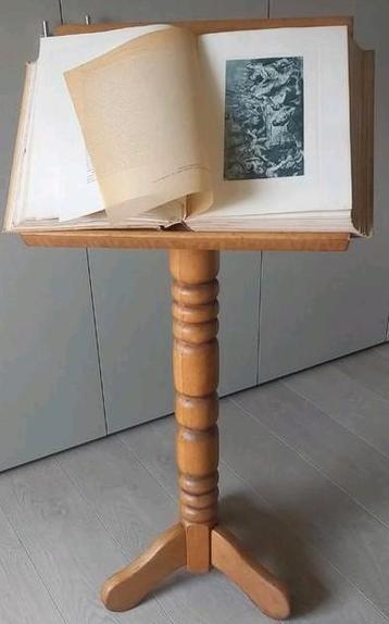 Bijbelstandaard lessenaar hoogte +- 120 cm, Enlèvement
