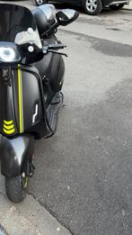 Vespa sprint, Fietsen en Brommers, Scooters | Vespa, Ophalen of Verzenden, Zo goed als nieuw, Benzine, 50 cc