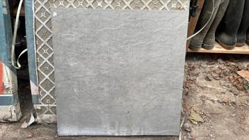 Lot van 10 keramische terrastegels 60x60 2 cm dik. beschikbaar voor biedingen