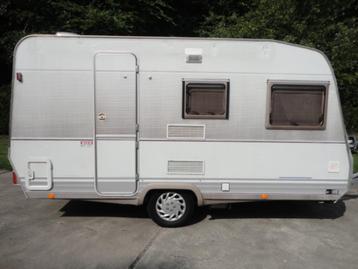 Dethelfs 445 T New Line  bj.1995, Jusqu'à 4, 4 à 5 mètres, Particulier, Dethleffs