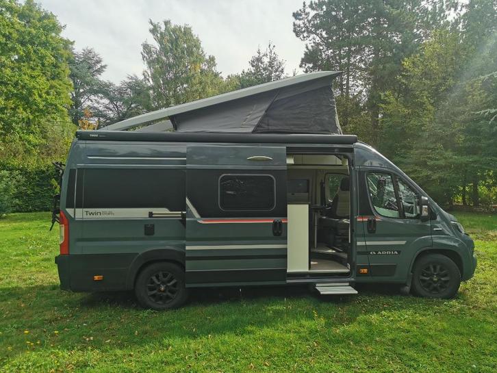 Campervan Adria 640 Twin Sports 640 SLB, Caravans en Kamperen, Mobilhomes, Particulier, tot en met 4, Buscamper of Camperbus, Adria