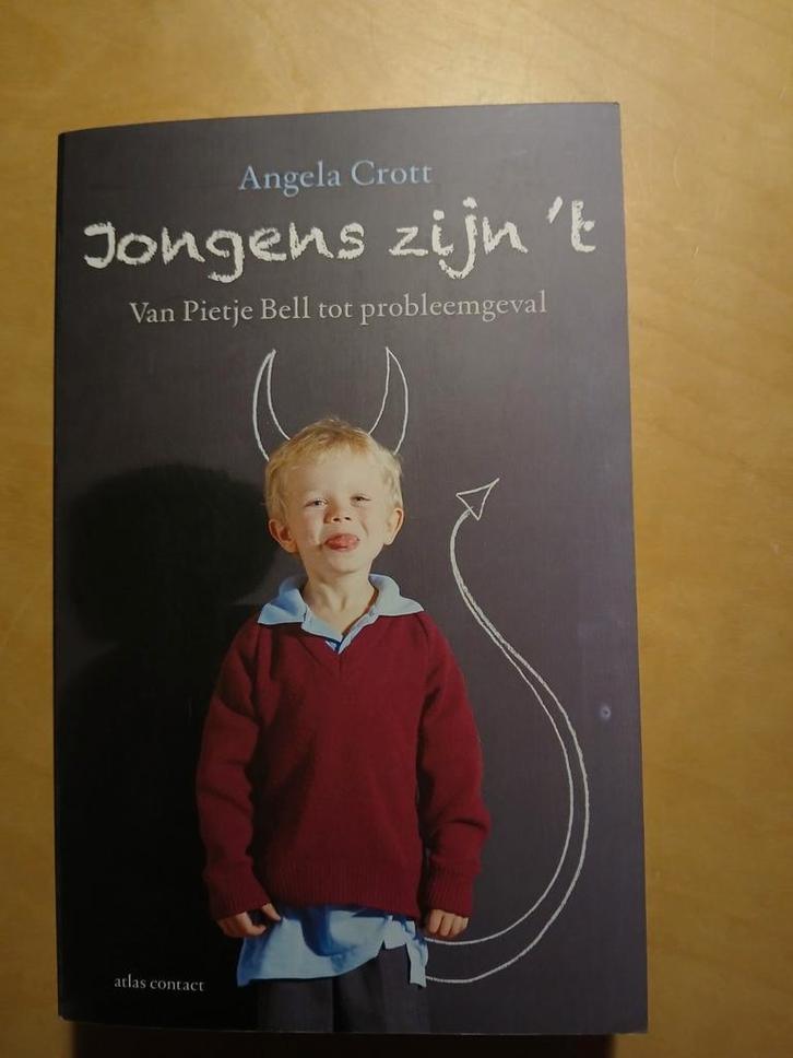Angela Crott - Jongens zijn 't, Boeken, Zwangerschap en Opvoeding, Ophalen