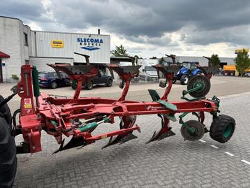 Kverneland LB100 4-Schaar Ploeg met Vorenpakker 2011 beschikbaar voor biedingen