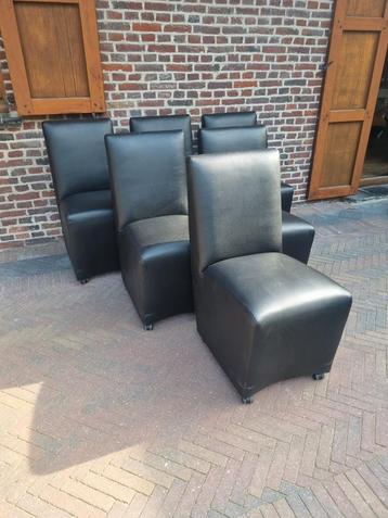 Echte lederen stoelen op wieltjes  beschikbaar voor biedingen