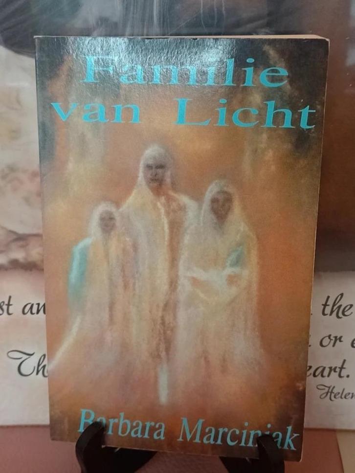 Familie van licht, Boeken, Esoterie en Spiritualiteit, Zo goed als nieuw, Ophalen of Verzenden