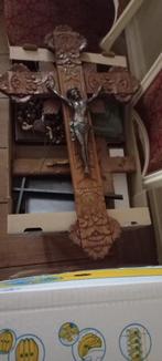 groot gebeeldhouwd kruis, Antiek en Kunst, Antiek | Religieuze voorwerpen, Ophalen