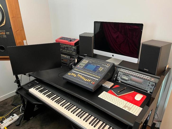 STUDIODESK COMMANDER, Muziek en Instrumenten, Overige Muziek en Instrumenten, Zo goed als nieuw, Ophalen