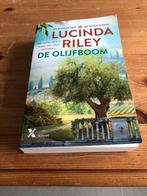Lucinda Riley - De olijfboom, Lucinda Riley, Ophalen of Verzenden, Zo goed als nieuw