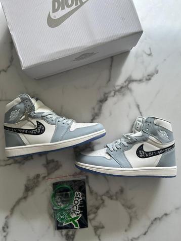 Jordan 1 High Dior Zie Omschrijving