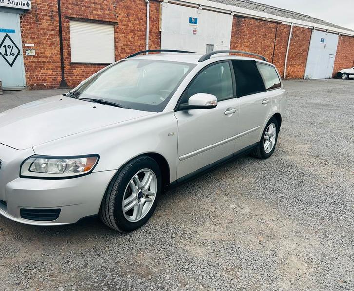 Volvo V50 1.6d Euro 5, Auto's, Volvo, Particulier, V50, Diesel, Euro 5, Break, 5 deurs, Handgeschakeld, Zilver of Grijs, Zwart