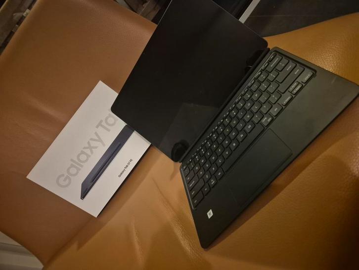 Samsung Galaxy Tab S7 FE in zeer goede staat
Met toetsenbord, Computers en Software, Android Tablets, Zo goed als nieuw, Wi-Fi