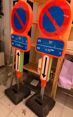 TE HUUR: set parkeerverbodsborden E1 met voet, Doe-het-zelf en Bouw, Ophalen