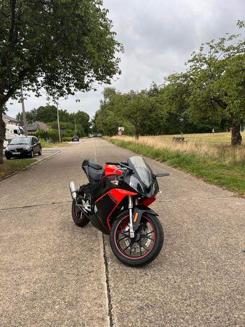 Derbi gpr 50, Fietsen en Brommers, Brommers | Derbi, Zo goed als nieuw, Klasse B (45 km/u), Ophalen