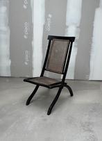 Chaise pliante ancienne, Enlèvement