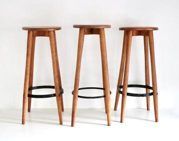 3 vintage houten krukken - Sixties barkruk - Bar stool beschikbaar voor biedingen