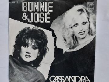 Bonnie & José - Cassandra beschikbaar voor biedingen