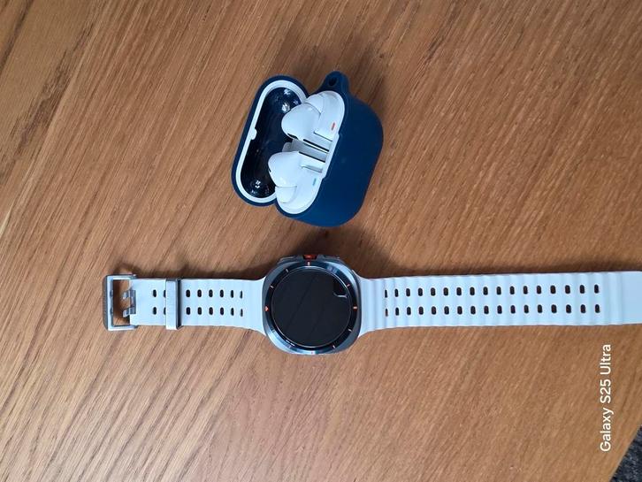 Samsung watch ultra 2025+ buds 3 pro, Handtassen en Accessoires, Smartwatches, Zo goed als nieuw, Blauw, Conditie, Ophalen