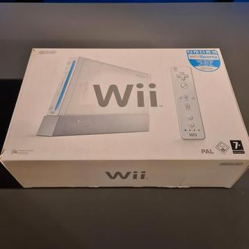 Nintendo Wii dans sa boîte avec Wii Sports et Mario Kart., Enlèvement ou Envoi, Comme neuf, Avec 1 manette, Avec jeux