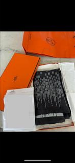 Hermès sjaal in beperkte oplage, volledige set, Ophalen of Verzenden, Zo goed als nieuw