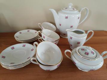 Kahla vintage servies roses beschikbaar voor biedingen