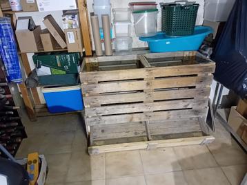 Meuble trémie pomme de terre. beschikbaar voor biedingen