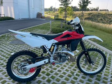 Husqvarna WR 300 2T enduro beschikbaar voor biedingen