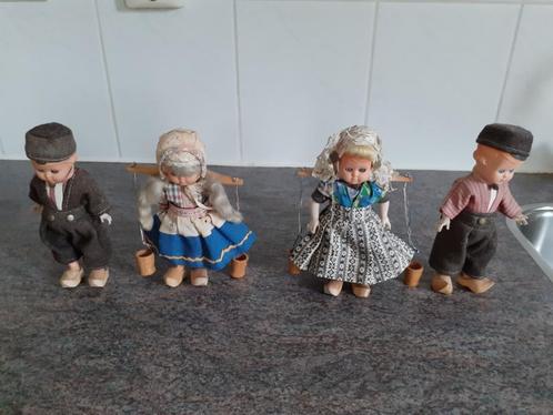 Antieke poppetjes in Nederlandse klederdracht, Verzamelen, Poppen, Gebruikt, Pop, Ophalen of Verzenden