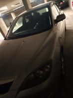 Mazda 3 1.6 tdci avec forme rose, Argent ou Gris, 4 portes, Boîte manuelle, Diesel