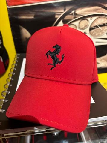 Casquette ferrari totalement neuve beschikbaar voor biedingen