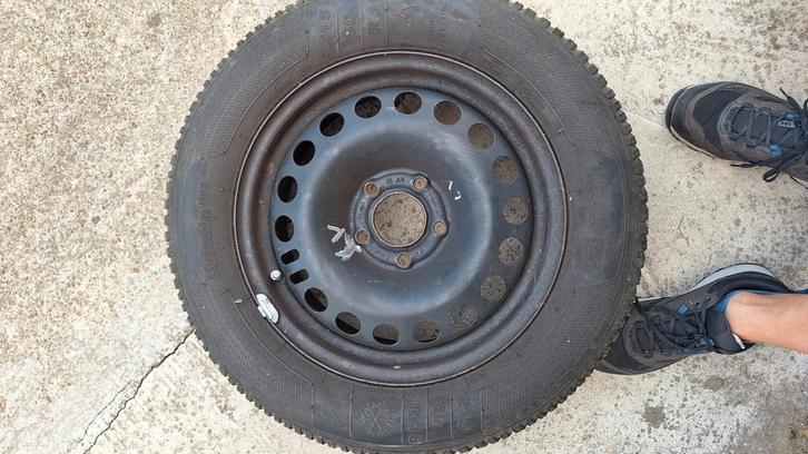 Opel winderbanden Kleber 215 60 r 16met luchtdruksensor., Auto-onderdelen, Banden en Velgen, Ophalen