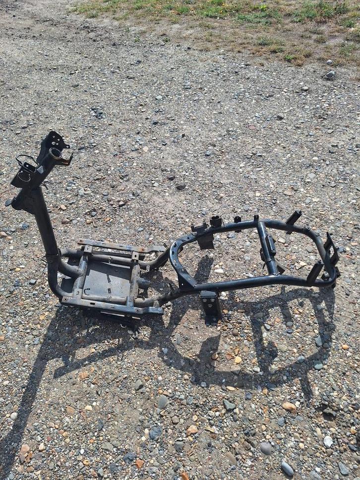 Châssis divers (châssis) classe AeNB avec papiers, Vélos & Vélomoteurs, Pièces de cyclomoteur | Vélomoteurs, SYM, Cadre, Enlèvement ou Envoi