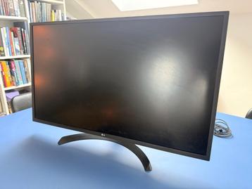 LG monitor 32" LG32UD59  beschikbaar voor biedingen