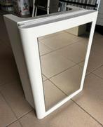 Wit kastje met spiegel, Huis en Inrichting, Ophalen, Zo goed als nieuw