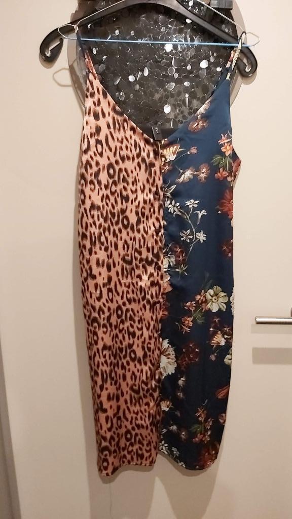 YAS, satijn jurk, mt M, NIEUW, Kleding | Dames, Jurken, Nieuw, Maat 38/40 (M), Boven de knie, Ophalen of Verzenden