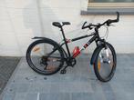 B twin rockrider 500, Fietsen en Brommers, Fietsen | Mountainbikes en ATB, Ophalen of Verzenden, Zo goed als nieuw