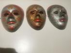 Set van 3 Venetiaanse maskers bronze /emaille, Bronze, Enlèvement ou Envoi
