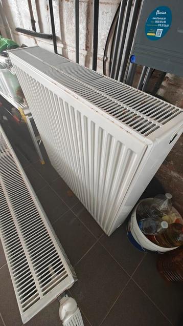 2 grote radiatoren type 33 beschikbaar voor biedingen