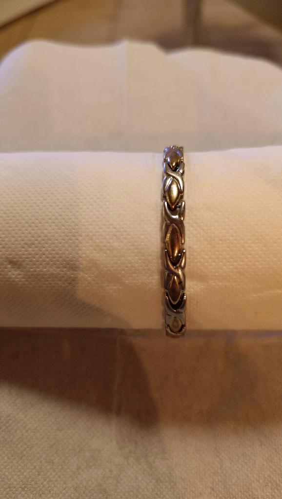 Magnetische armband tegen pijn en stress ‍ 🙋‍♀️, Handtassen en Accessoires, Armbanden, Zo goed als nieuw, Overige materialen