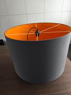 Vintage grijze lampenkap met oranje binnenkant, Ophalen, Gebruikt, 25 tot 50 cm, Grijs