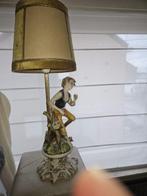 beeld met lampekap, Huis en Inrichting, Lampen | Lampenkappen, Ophalen