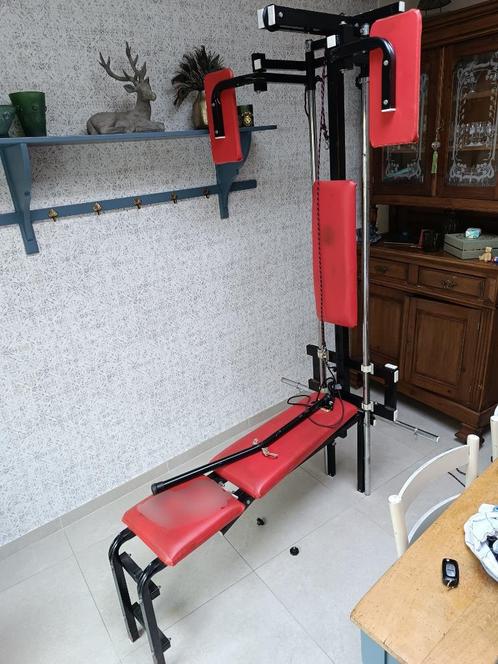 Banc de fitness + lat pulldown & butterfly., Sports & Fitness, Appareils de fitness, Utilisé, Centrale électrique, Bras, Jambes