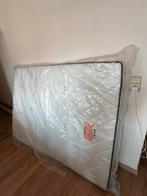 Matelas 140x190cm NEUF en mousse, Ophalen, Zo goed als nieuw, Matras
