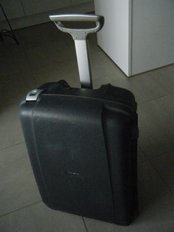 reiskoffer samsonite beschikbaar voor biedingen