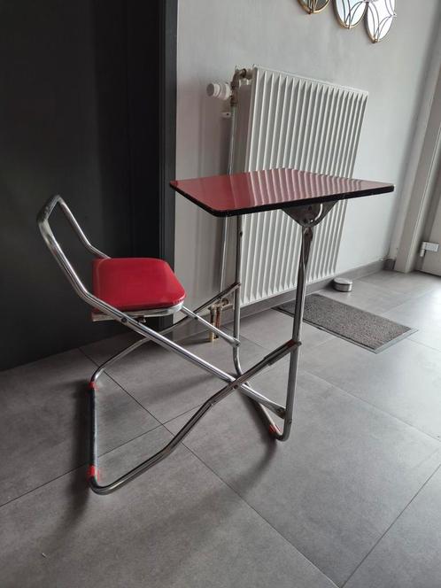 Kinderbureau uit de jaren 70, Kinderen en Baby's, Kinderkamer | Tafels en Stoelen, Gebruikt, Ophalen