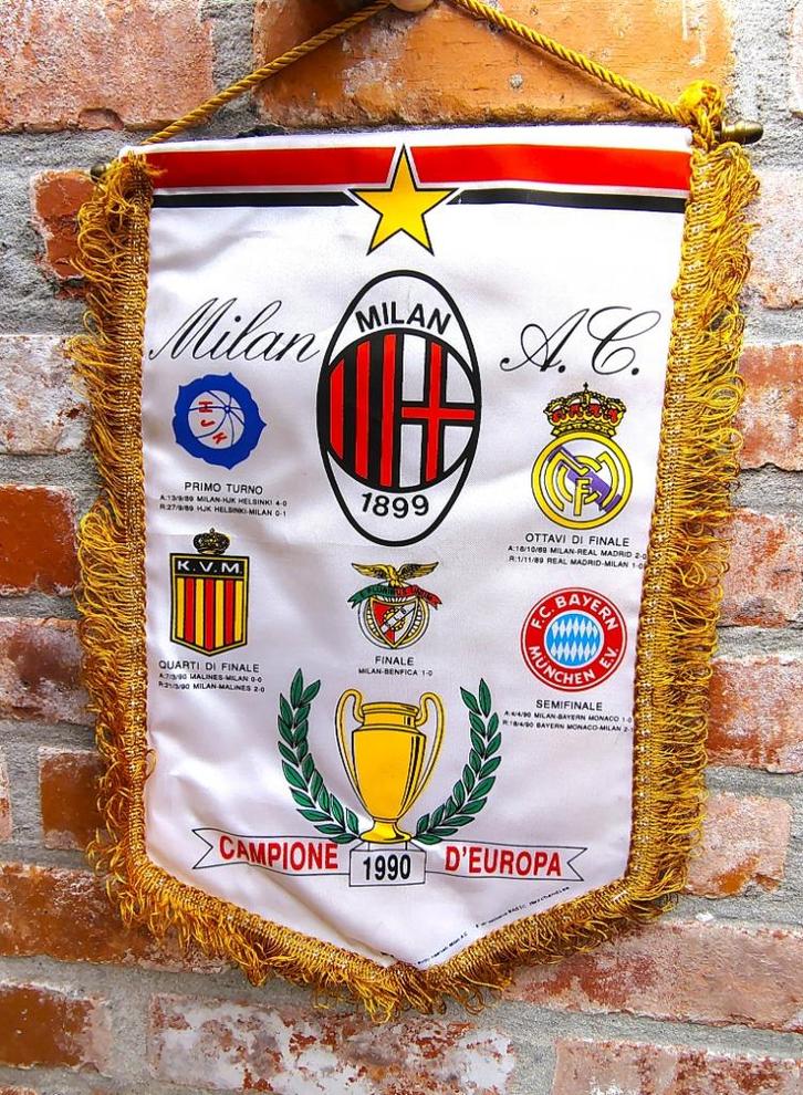 KV Mechelen AC Milan Milaan 1990 kwartfinale unieke vaandel, Verzamelen, Sportartikelen en Voetbal, Zo goed als nieuw, Vaantje of Sjaal