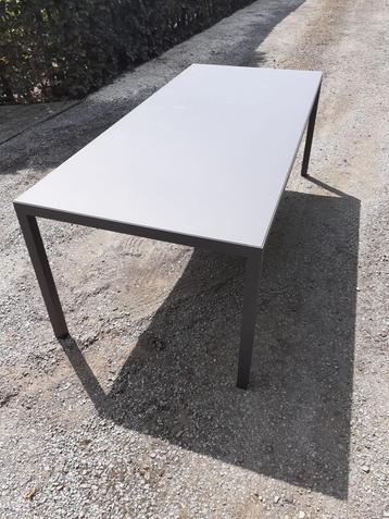 Mdf-Italia tafel (200x90x72cm ) 