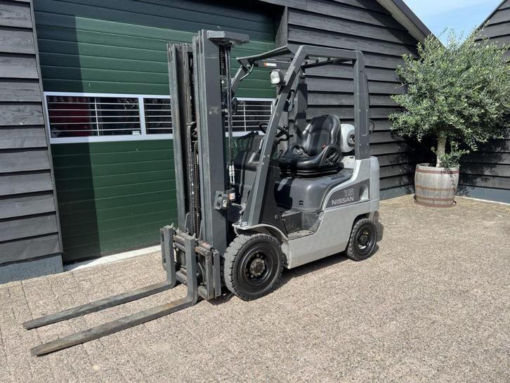 Nissan 1500 kg heftruck / vorkheftruck / gasheftruck, Zakelijke goederen, Machines en Bouw | Lastechniek, Ophalen