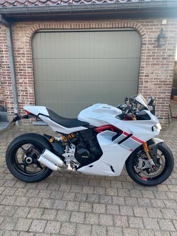 Ducati Supersport 950S comme neuve beschikbaar voor biedingen