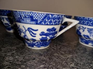 chinees servies beschikbaar voor biedingen
