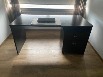 Bureau beschikbaar voor biedingen